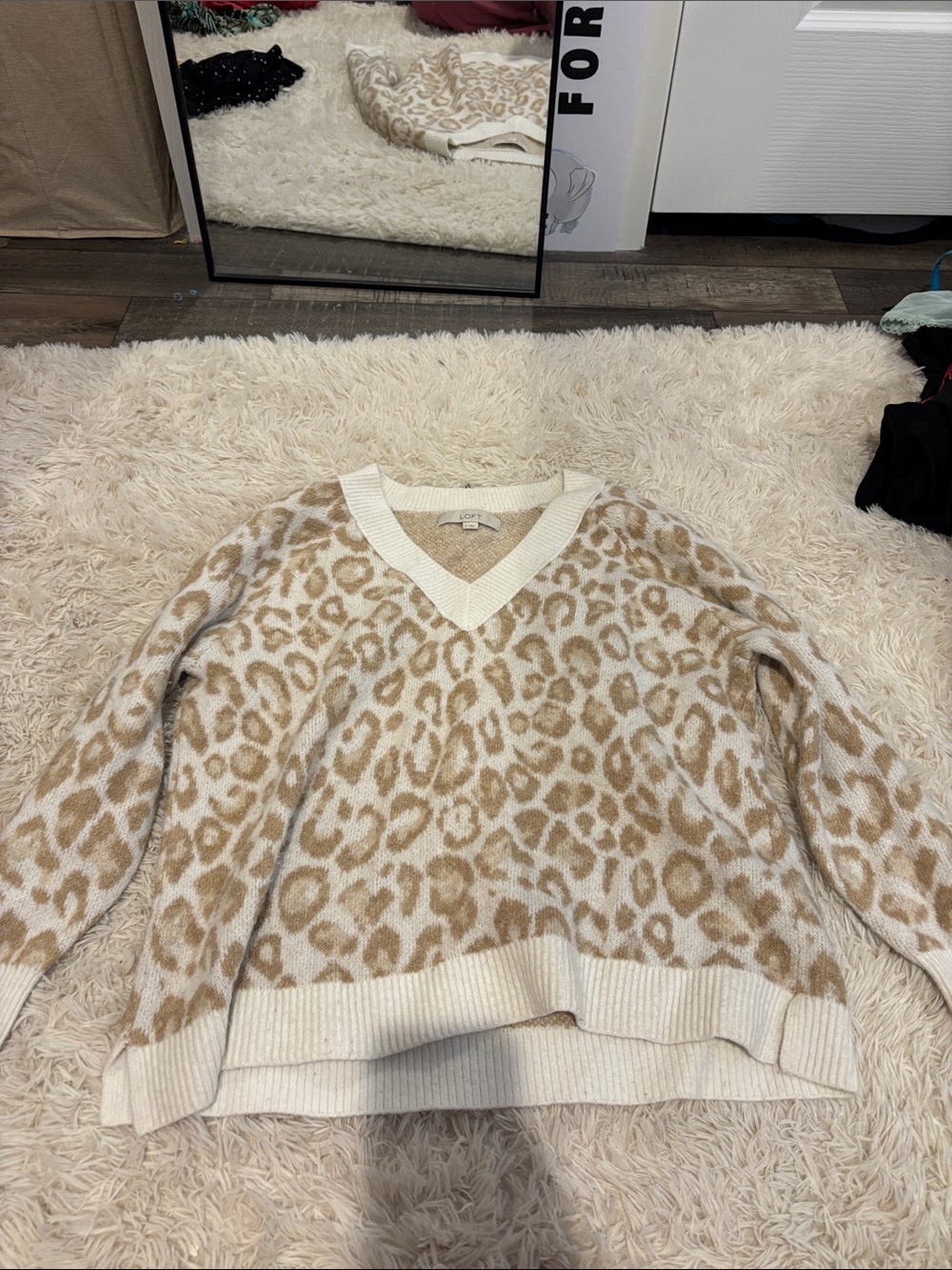 LOFT Cream & Tan Leopard-Print V-Neck Sweater
